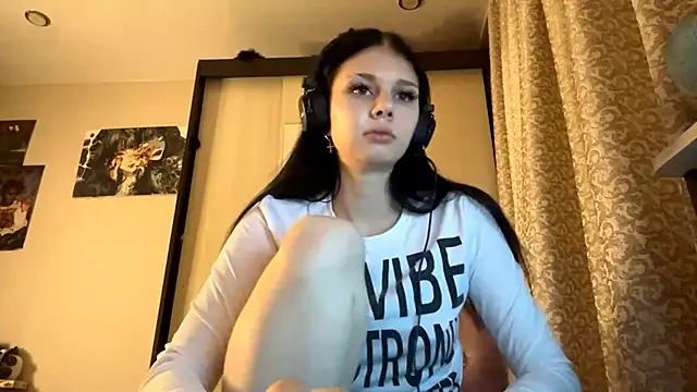 AnGallo's cam snapshot