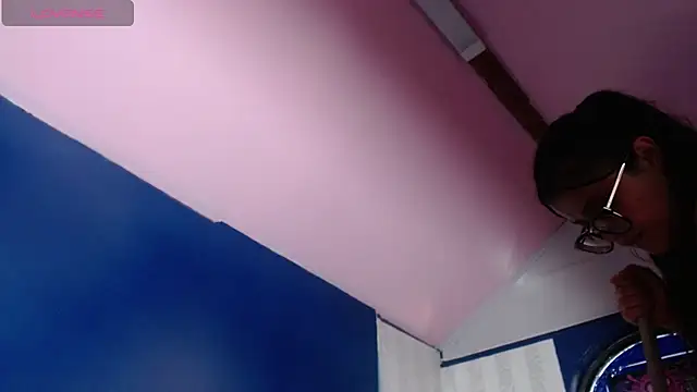 lucy23__'s cam snapshot