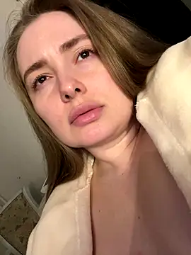 DeniMilkyyyyy live sex cam