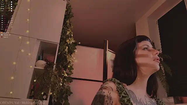 MichaellaMoon's cam snapshot