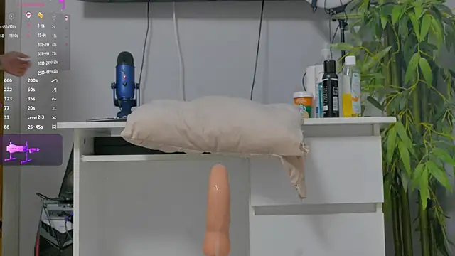 luckyalice_'s cam snapshot