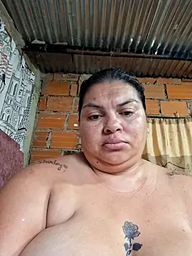 chubby_sexy_big_tits's cam snapshot