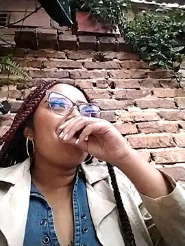 Ebony-Goddess19's cam snapshot