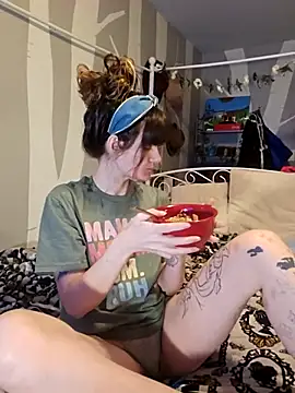 YourFavCanadianMILF's cam snapshot