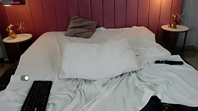 valeriee_millerr_'s cam snapshot