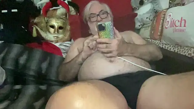 EroticVenetian's cam snapshot