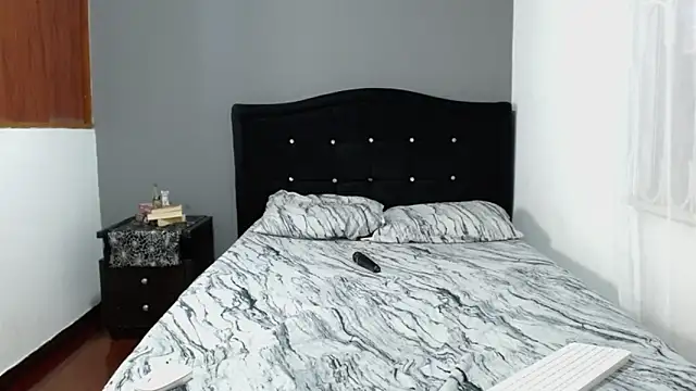 Emilia_1995's cam snapshot