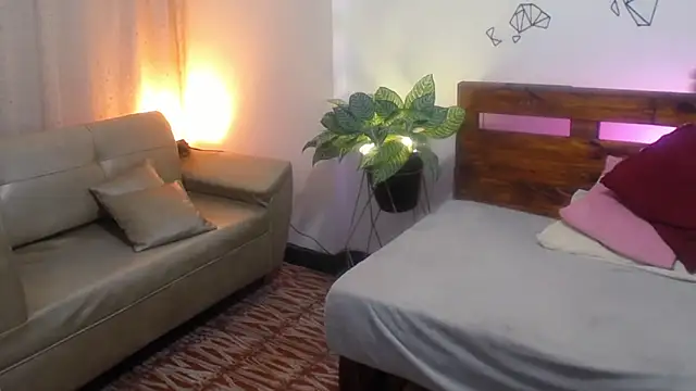 Yeseniaa25_'s cam snapshot