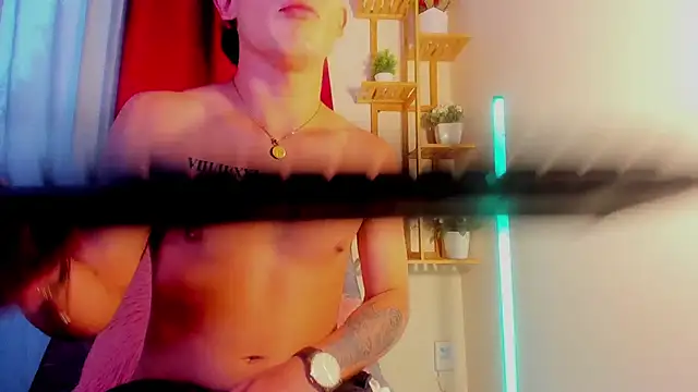 latiin_boy21's cam snapshot