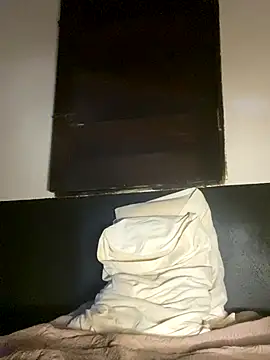 trustes00tribox's cam snapshot