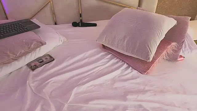 Miiss_Bubble's cam snapshot