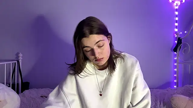 HoneyMist's cam snapshot