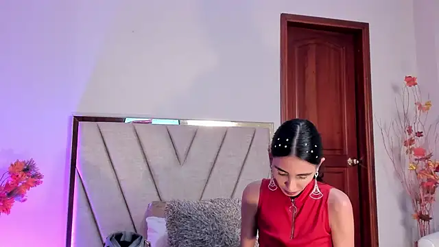 Nina_Cavaali's cam snapshot