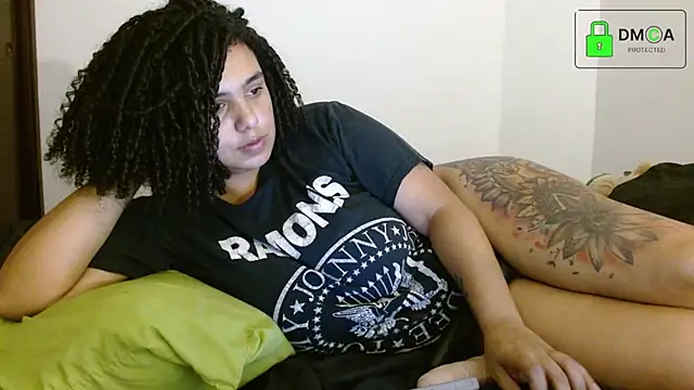 amantinaBOOBS's cam snapshot