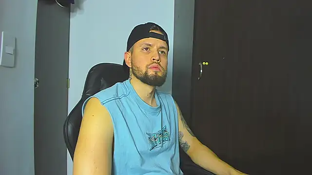 bastianwatson10's cam snapshot