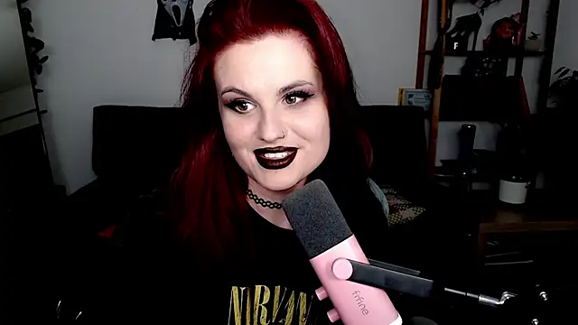 Della_Ideal's cam snapshot