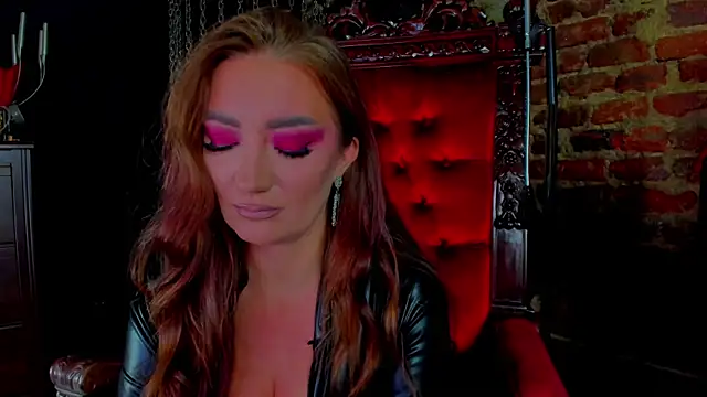 FinDomMya's cam snapshot