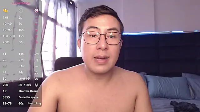 andrewmhilton_'s cam snapshot