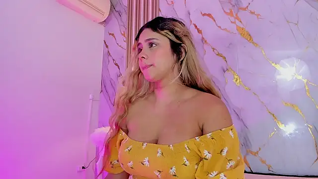 sharon_greey's cam snapshot