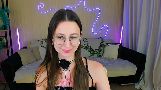 YourLovellyStory's cam snapshot