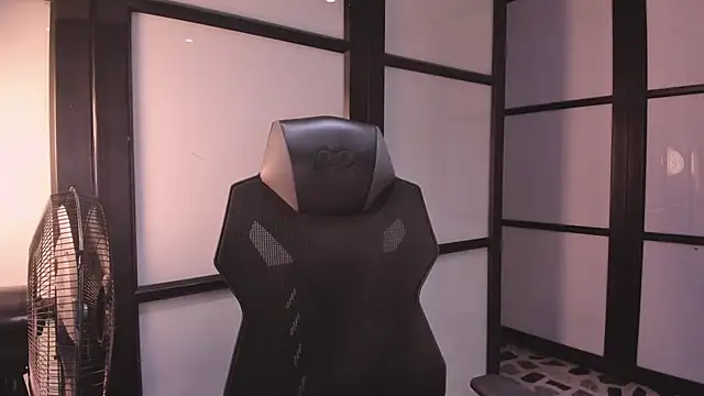 MistressMariam_'s cam snapshot