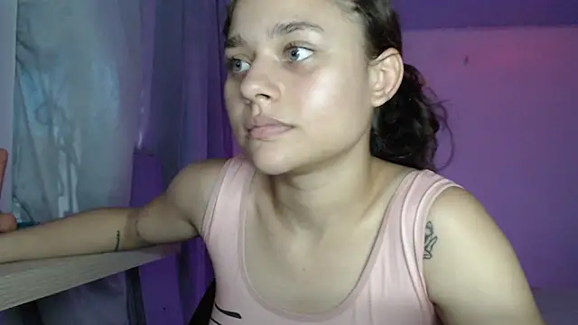 LittleCheerry69's web cam