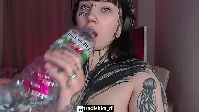 tradishka's cam snapshot