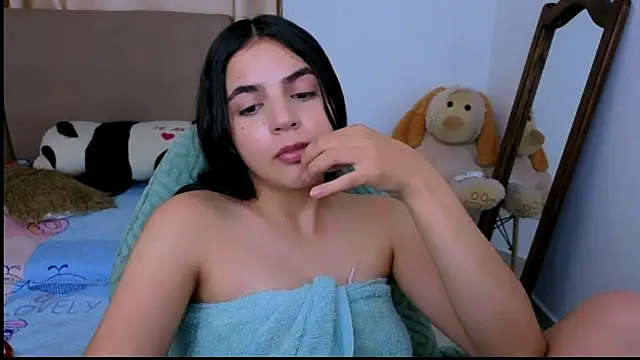 _elenna's cam snapshot