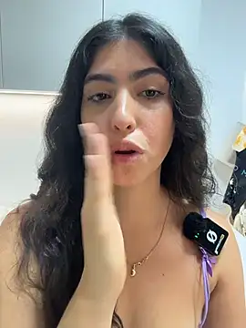 Gaby_zahir_'s cam snapshot