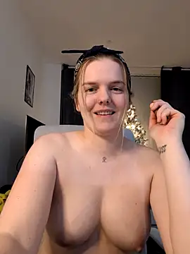 British_BellaXx's cam snapshot