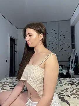 CurlyLara's cam snapshot