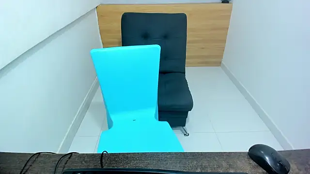 ValentinaRose4's cam snapshot