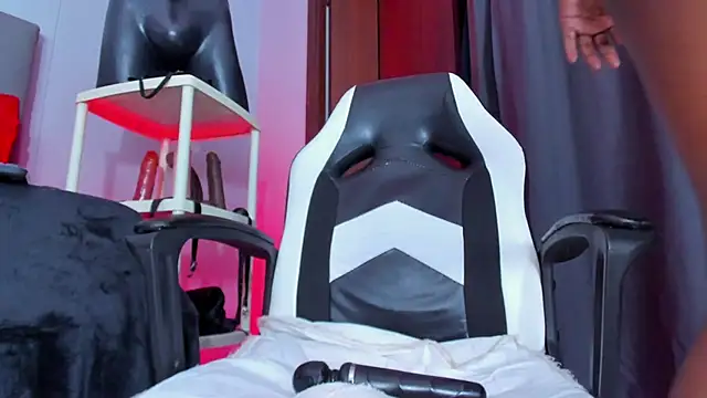 Coco_Kiss's cam snapshot