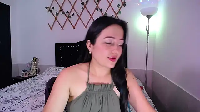 naughty_girl_4u's cam snapshot