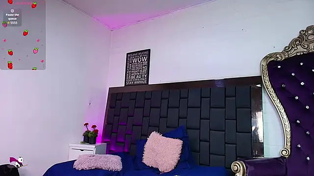 Krystal_Heartss's cam snapshot