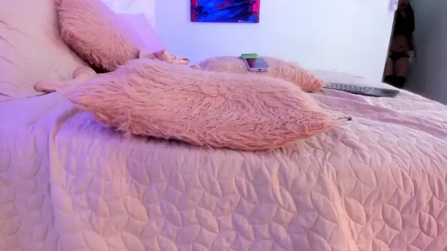 Yara_Bliss_'s cam snapshot