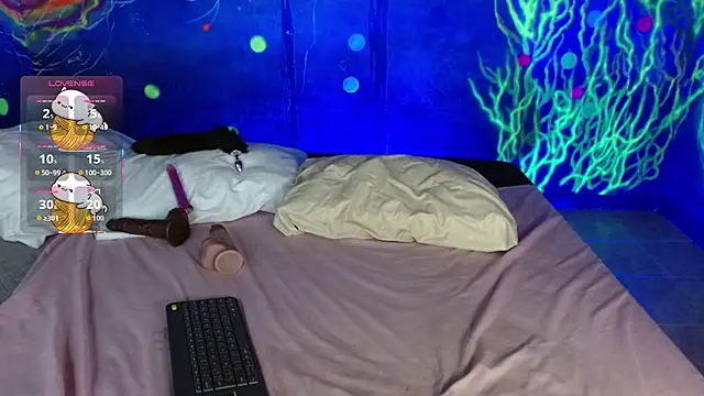 lucie_petite's cam snapshot