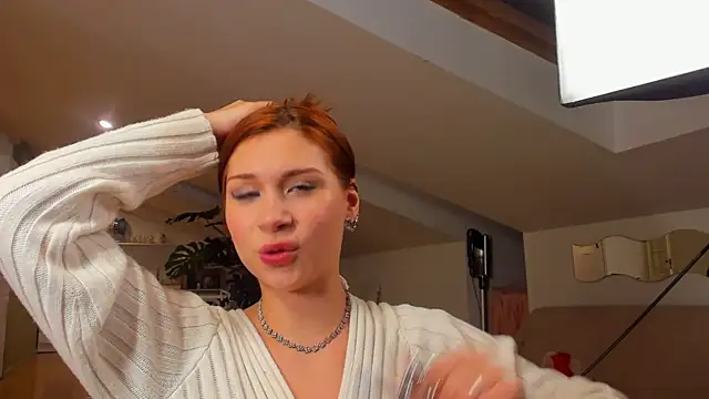 lina_x_x's Stripchat show and profile