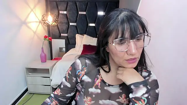 GiaFox_'s cam snapshot