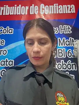 Alysson-- live sex cam