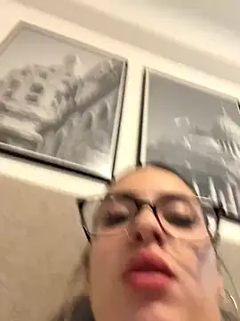 Lolykush live sex cam