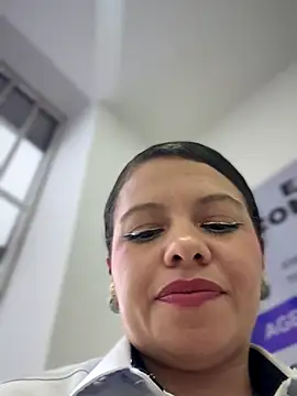 Ariana-07 live sex cam