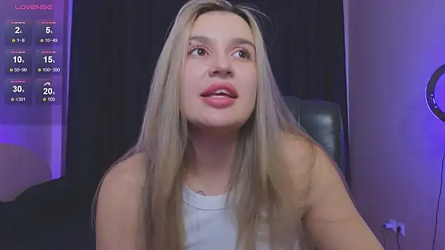 RoxyChill's cam snapshot