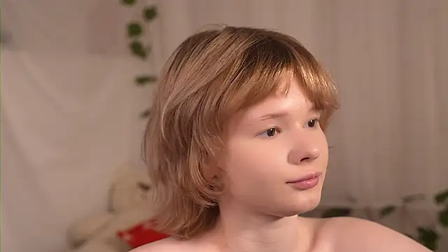 miccka__'s cam snapshot