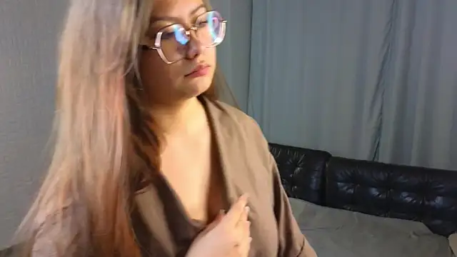 LeliaPeeler's cam snapshot