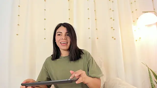 MiaVenuss_1's cam snapshot