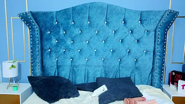 EmilyGala's cam snapshot