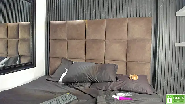 Sussy_Vixen's cam snapshot