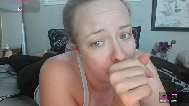 julimonroe's cam snapshot