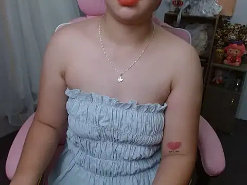 Chipu_lovely11's cam snapshot